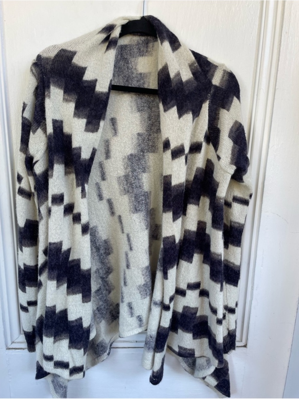 GAP Open-Front Geometric Cardigan - Black & Cream